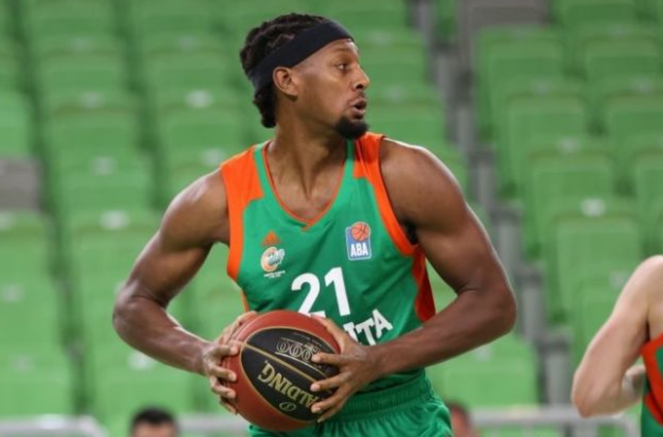 九游体育官网-意甲倒计时，广厦男篮清晨队长鼓劲，细节引发关注，更衣室稳定，轮换策略成焦点的简单介绍