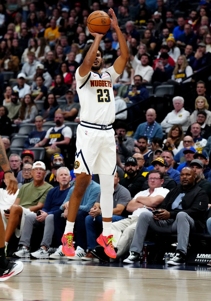 转折点！马赛伤情更新，NBA常规赛关键时刻攻防权衡，引发热议，年轻球员得到机会的简单介绍